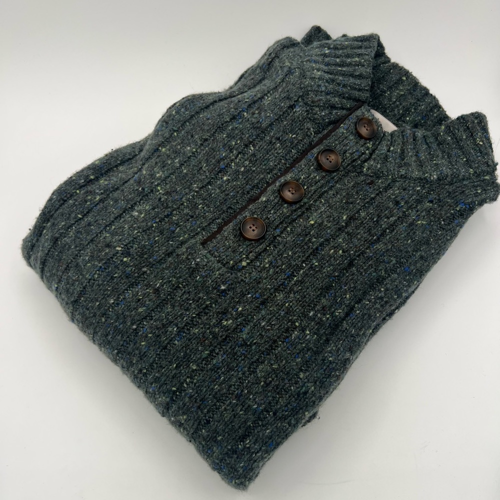 Peter Millar size XXL speckled pine green Henley with functional buttons